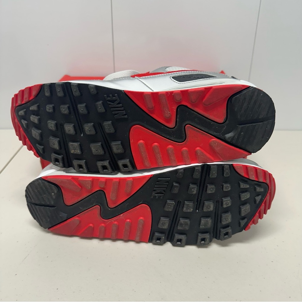 Nike Men’s Air Max 90 Metallic Silver University Red - Size 12 - Picture 10 of 11